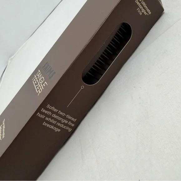 SKIMS Tangle Teaser The Ultimate Detangler Hair Brush - Picture 10 of 10